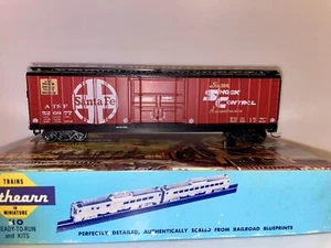 HO Athearn 1344 SANTA FE BOX CAR #520977 Assembled - Picture 1 of 6