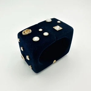 Gucci Felt Resin Navy Blue Cuff Bangle with Crystal Studs GG Logo S 629652 4047 - Picture 1 of 8