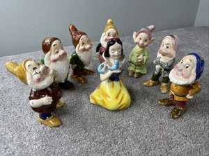 Vintage Enesco Snow White & the Seven Dwarfs Walt Disney Productions Ceramic Set - Picture 1 of 9