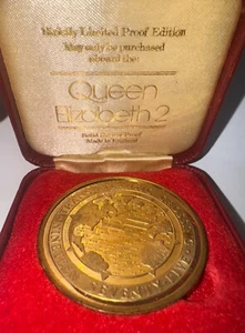 EXONUMIA BLOWOUT: Queen Elizabeth 2 Proof Transatlantic Crossing Coin T-1377 - Imagen 1 de 17