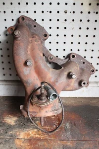 82-85 Toyota Celica GT Exhaust Manifold 22RE Nice Used Factory Cast O2 OEM - Picture 1 of 3