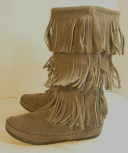 Minnetonka gray boho fringe Leather Suede Slip-on Moccasin Boot Shoe size 7 - Picture 1 of 8