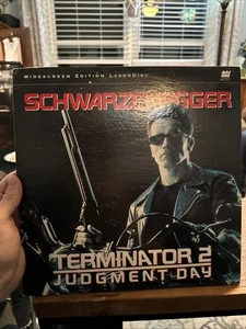Terminator 2 – Laserdisc Movie - Arnold Schwarzenegger - Picture 1 of 4