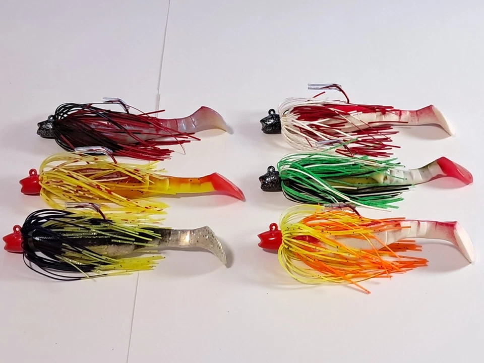 6 Stück Hot Lip Skirt Bait 28 g.  mit Kopyto Clasic Shad 11 cm VMC 4/0  Jigs - Bild 1 von 1
