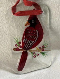 Glas 2013 mit bemaltem Kardinal Verwendung als Ornament oder Fensterbehang - Bild 1 von 12