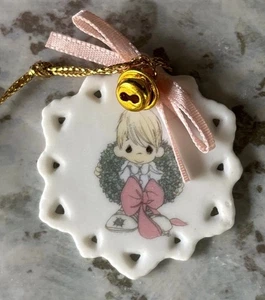 Precious Moments Mini Porcelain SURROUNDED WITH JOY Christmas Ornament 1995 - Picture 1 of 3
