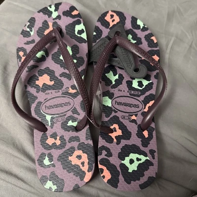 Havaianas Slim Flip Flops  H Slim Thematic Purple Leopard Animal Print New S-6 - Image 1 of 3
