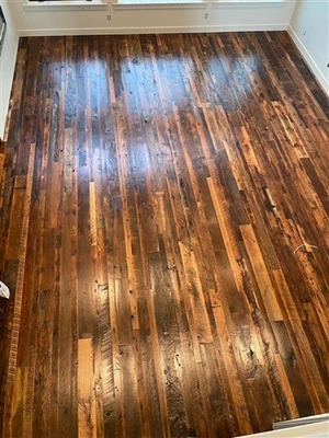 Tapa lisa recuperada, suelo de madera, ranura de lengüeta de piso de madera dura  Foto 1 de 4