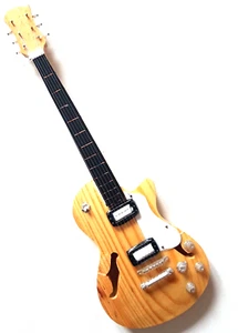 Miniature Guitar - Handmade - 24cm - Varnished Wood #09 - Picture 1 of 7