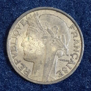 1932 France 50 Centimes olive, oak and wheat Leafs 18mm coin Dark - Picture 1 of 10