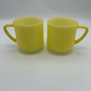 Set Of 2 Vintage Yellow Federal Glass Milk Glass Mugs D Handle - Picture 1 of 6