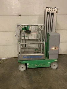 2014 GENIE GR20 20’ ELECTRIC RUNABOUT SCISSOR VERTICAL MAST DRIVABLE MAN LIFT - Picture 1 of 9