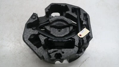 Volvo S90 2017-2021 OEM gato de neumático de repuesto con inserto de espuma 31362300 Foto 1 de 4