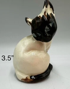 Vintage Ceramic Art Pottery Siamese Cat Figurine Knickknack Kitschy Hand Painted - Picture 1 of 8