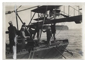 1910's Early Naval Aviation Photo WWI load Curtiss Seaplane on USS Sterett DD-27 - Picture 1 of 7