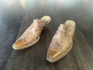 Durango Damenstiefel 7 braun hellbraun spitz zulaufend kubanischer Absatz Western-Clog Slipper - Bild 1 von 6