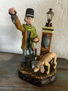 Disney Haunted Mansion Grave Caretaker Bobblehead 8" - beschädigt - Bild 1 von 6