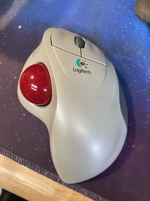 Logitech T-RA18 Inalámbrico Trackman Rueda Trackball Mouse Sin Receptor Foto 1 de 4
