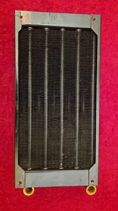 Radiator 240 Pc Wasserkühlung mit Lüfter - Bild 1 von 4