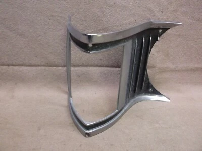 1973 MERMERCURY COUGAR XR-7 ПРАВЫЙ ПЕРЕДНИЙ ПОВОРОТНИК ПАРКОВОЧНЫЙ ФОНАРЬ ОБОДОК, НОРМАЛЬНЫЙ ХРОМ - Изображение 1 из 4