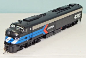 Rapido Trains - HO - Amtrak EMD E8A #4316 Early Day One Black Schem w/DCC Sound. - Picture 1 of 10