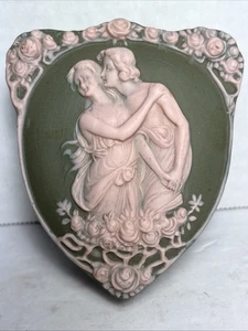 Vintage Jasperware Box Cameo Heart Art Nouveau Romantic Lovers Roses - Picture 1 of 12