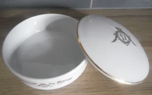 LBC M10 APILCO CONTESSE DU BARRY BONBONNIERE RONDE BLANCHE ET DORE Ø 13,5CM TTBE - Picture 1 of 4