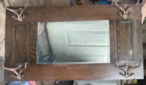 Early American Quarter sawn Oak 4 Hook With Beveled Mirror Fancy Hooks Cover