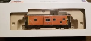 Walthers Platinum Line Milwaukee Road ICC Bay Window Caboose #992217 - Picture 1 of 2
