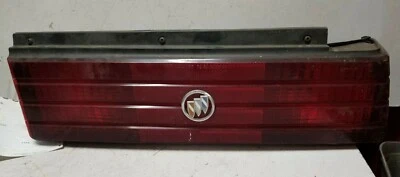 Luz trasera derecha Buick Skyhawk 1982-1986  Foto 1 de 4