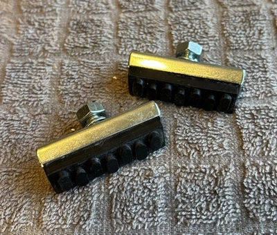 Pastillas de freno de pinza de bicicleta NOS (2) / sin marca similares a las pastillas de freno Weinmann Foto 1 de 4