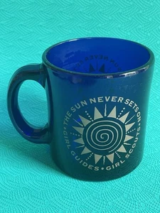 The Sun Never Sets On Girl Guides Girl Scouts Vintage Cobalt Blue Glass Mug  - Bild 1 von 5