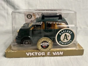 OAKLAND A's VICTOR E VAN 2007 Chevron Cars Sports Edition Green Athletics NEW - Picture 1 of 8