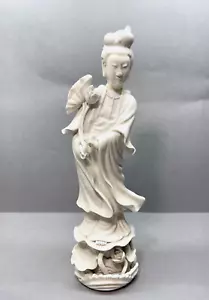 Chinese Blanc de Chine Guanyin Kwan Quan Yin  Statue Figurines - Picture 1 of 7