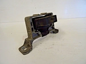 FORD FOCUS MK2 04 -12 ENGINE MOUNTING DRIVER SIDE 1.4/1.6 PETROL ENGINES - Picture 1 of 3