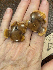 Vintage Wood Clip-on Earrings 70s MCM Boho Hippie Natural Retro Mod - Picture 1 of 3