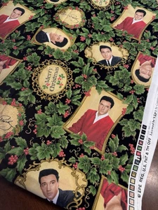 Elvis Presley Baumwolle Weihnachtsstoff VIP Cranston Holly schwarz 2 Yards NEU gold - Bild 1 von 7