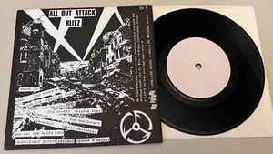 BLITZ-All Out Attack 7" Record 1981 Oi-1 White Label UK Import repress vtg punk - Imagen 1 de 4