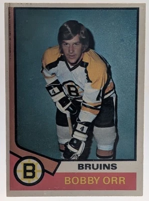 1974-75 O-PEE-CHEE BOBBY ORR #100 BOSTON BRUINS HOCKEY CARD - NHL VINTAGE - Image 1 of 3