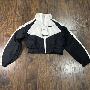 Nike Sportswear Swoosh Nylon Windbreaker Jacket Girls Size XS NWT FB1267-010 - Picture 1 of 5