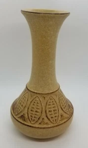 Pottery Craft - USA - Clay Pottery Bud Vase - Raised Leaf Pattern  - Picture 1 of 5