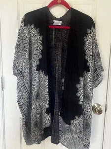 Lotus & Luna Beach Cover Up One Size Rayon Mandala Print Black & White Kimono - Picture 1 of 3