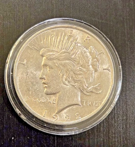 1922 SILVER PEACE DOLLAR; BU XF CONDITION; GREAT LUSTER; FINE SPECIMEN - Picture 1 of 3