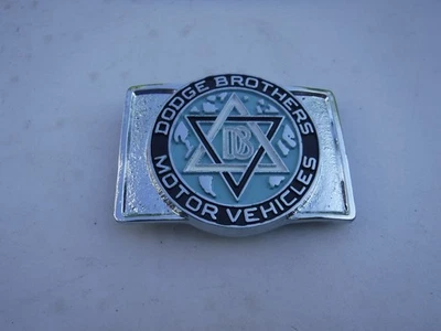 Hebilla de cinturón y folleto de camioneta Dodge Brothers de colección de los años 70 para vehículos de motor Foto 1 de 4