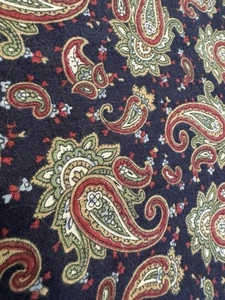Marcus Bros Textiles Cotton Fabric Paisley Green Red White on NAVY BLUE 1 YARD - Picture 1 of 4