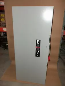 Interruptor de seguridad fusible GE TH3366 600 Amp 600v desconexión Nema 1 “AK” - Imagen 1 de 1