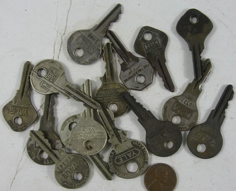 Lot of Antique Small Padlock Keys Yale Cover