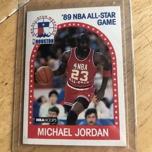 1989-90 NBA Hoops - Michael Jordan #200 - Picture 1 of 9
