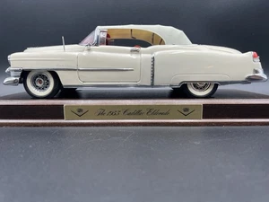 Danbury Mint 1:16 scale 1953 Cadillac Eldorado in original box - Picture 1 of 23