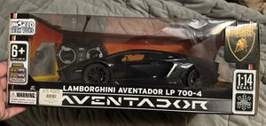 World Tech Toys Lamborghini Aventador LP 700-4 R/C 1:12 Remote Control Car - Picture 1 of 4